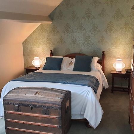 Logis - Hotel & Restaurant Le Gonfalon Germigny-l'Eveque المظهر الخارجي الصورة