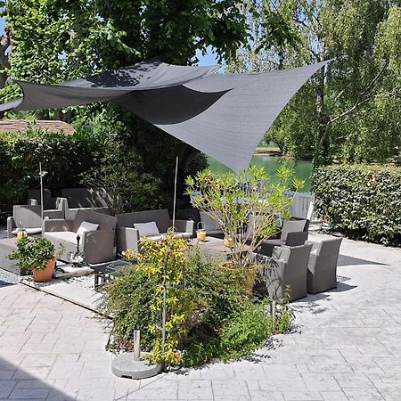Logis - Hotel & Restaurant Le Gonfalon Germigny-l'Eveque المظهر الخارجي الصورة