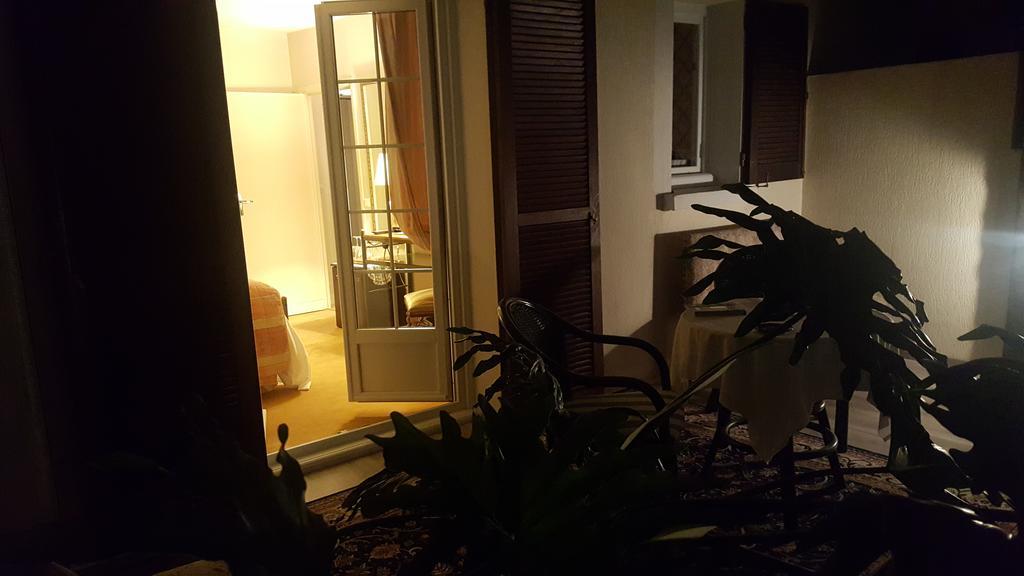 Logis - Hotel & Restaurant Le Gonfalon Germigny-l'Eveque المظهر الخارجي الصورة