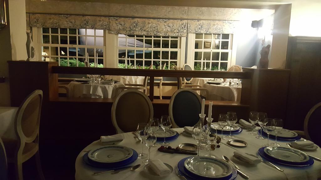 Logis - Hotel & Restaurant Le Gonfalon Germigny-l'Eveque المظهر الخارجي الصورة