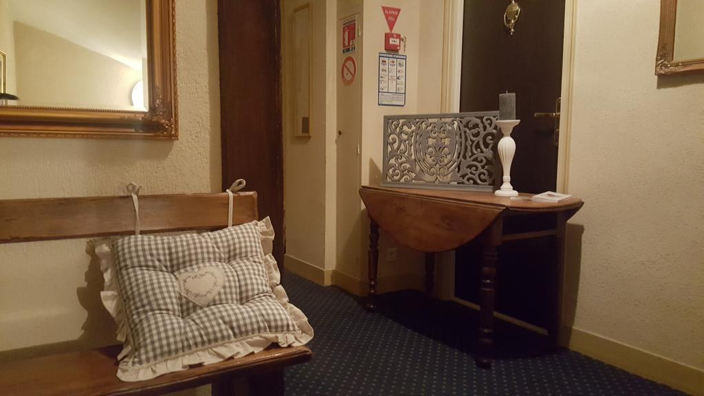Logis - Hotel & Restaurant Le Gonfalon Germigny-l'Eveque المظهر الخارجي الصورة