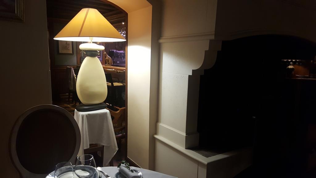 Logis - Hotel & Restaurant Le Gonfalon Germigny-l'Eveque المظهر الخارجي الصورة
