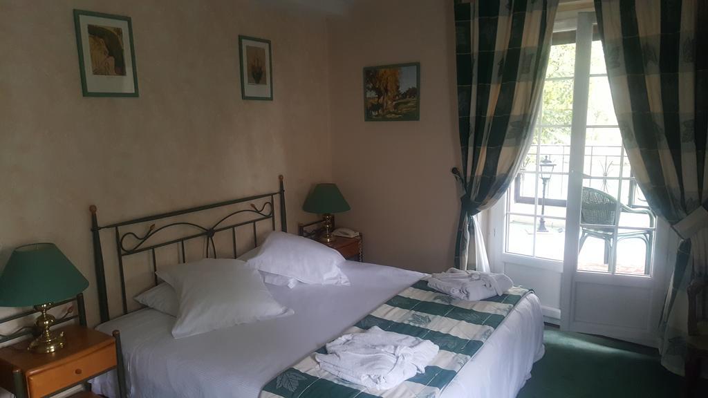 Logis - Hotel & Restaurant Le Gonfalon Germigny-l'Eveque المظهر الخارجي الصورة
