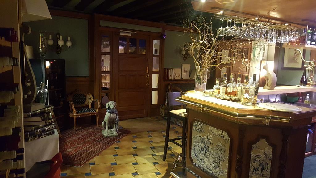 Logis - Hotel & Restaurant Le Gonfalon Germigny-l'Eveque المظهر الخارجي الصورة