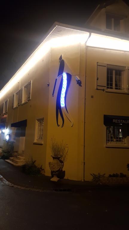 Logis - Hotel & Restaurant Le Gonfalon Germigny-l'Eveque المظهر الخارجي الصورة