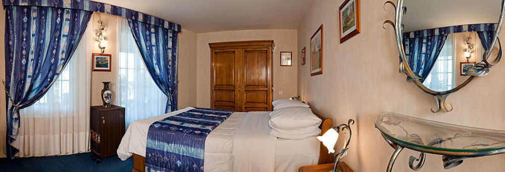 Logis - Hotel & Restaurant Le Gonfalon Germigny-l'Eveque المظهر الخارجي الصورة