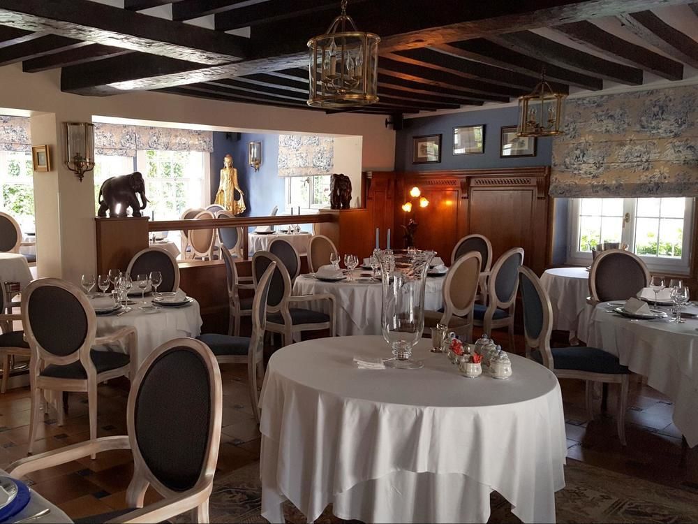 Logis - Hotel & Restaurant Le Gonfalon Germigny-l'Eveque المظهر الخارجي الصورة