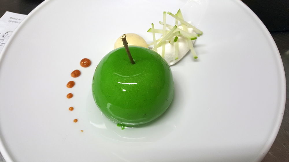 Logis - Hotel & Restaurant Le Gonfalon Germigny-l'Eveque المظهر الخارجي الصورة